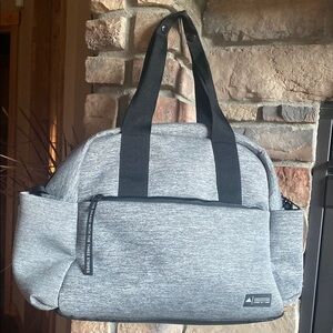 Adidas Yoga Large Padded Duffle Bag Heather Gray with Peach netted zip Excellent